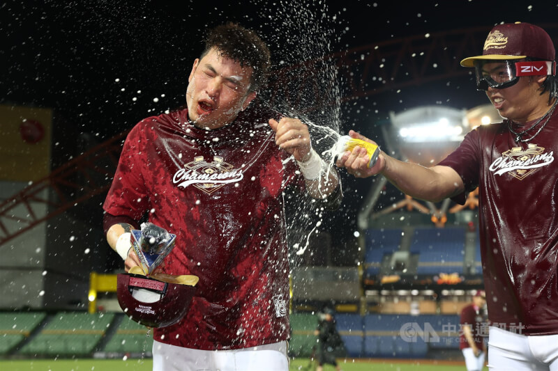 www-WebPhotos-800-20251028-2000x1333_wmky_09122637797048_202510280001000000