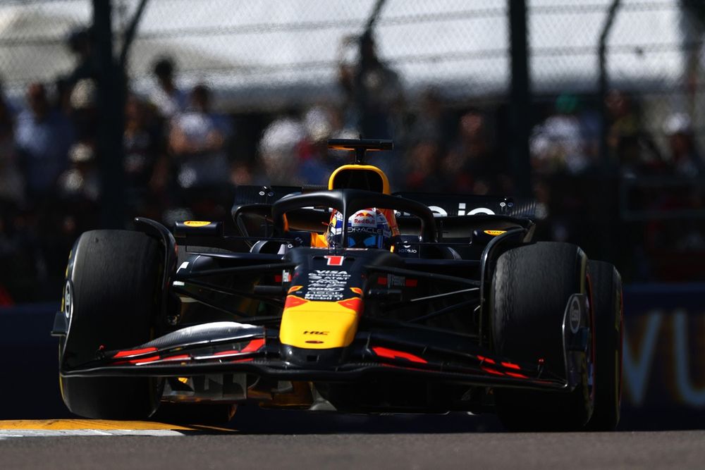images-mgl-0a9mv9k0-s1000-max-verstappen-red-bull-racing