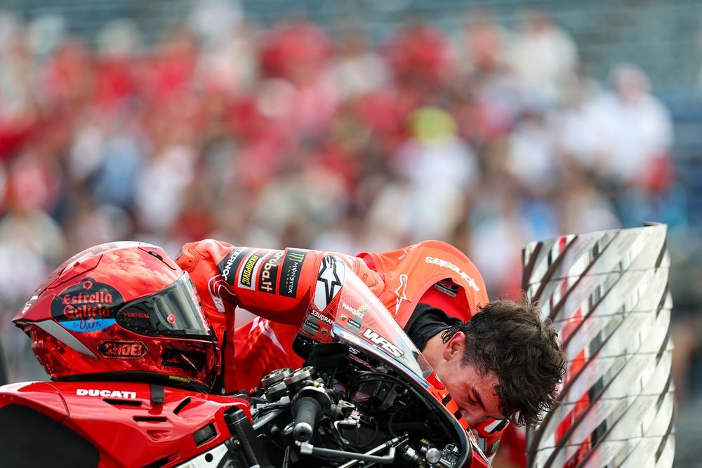 images-mgl-2jX49mM6-s1000-marc-marquez-ducati-team