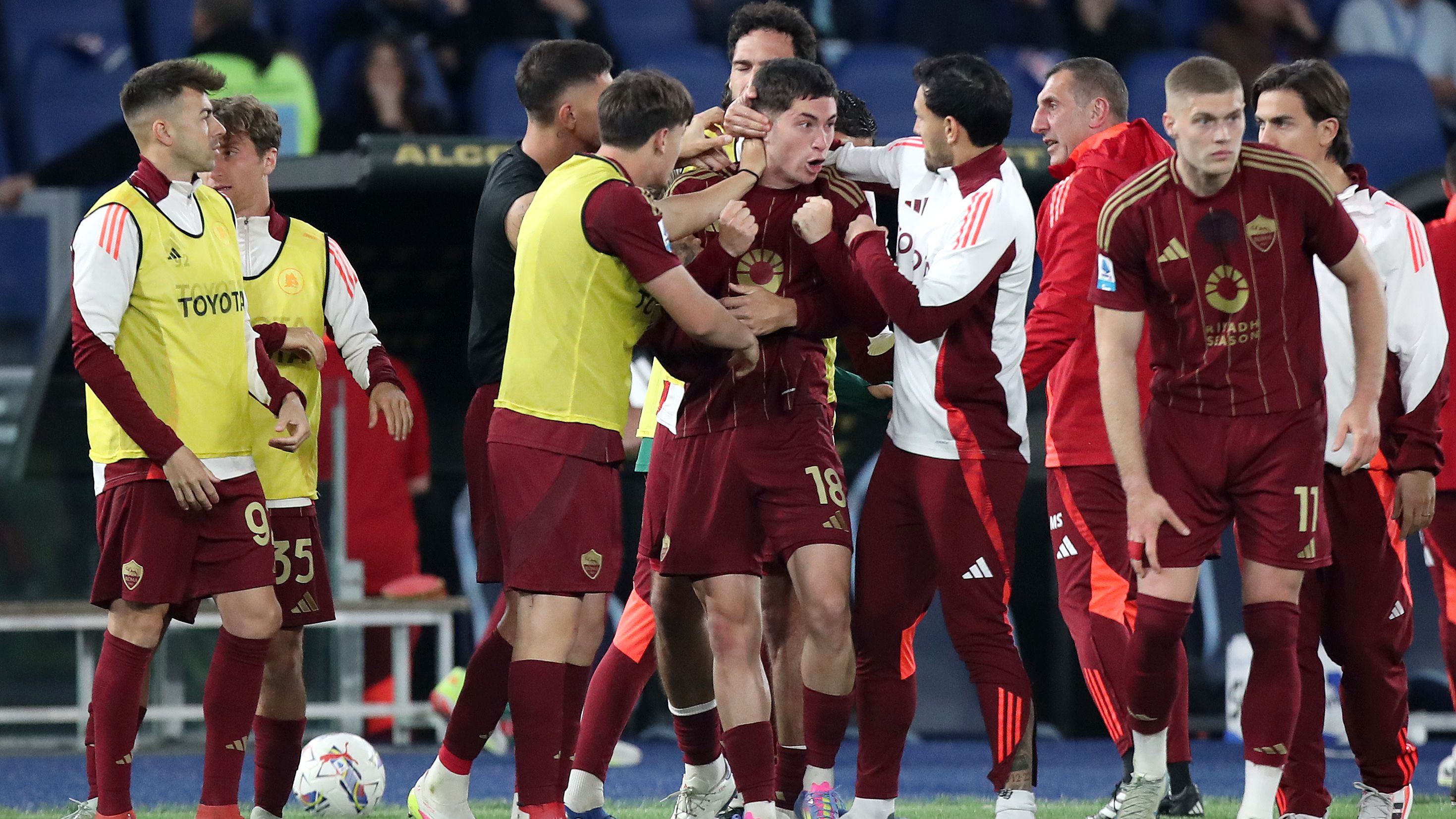 images-v3-getty-2210107043-crop-MM5DEOJTHA5DCNRVGM5G433XMU5DAORRGUZQ====-GettyImages-2210107043