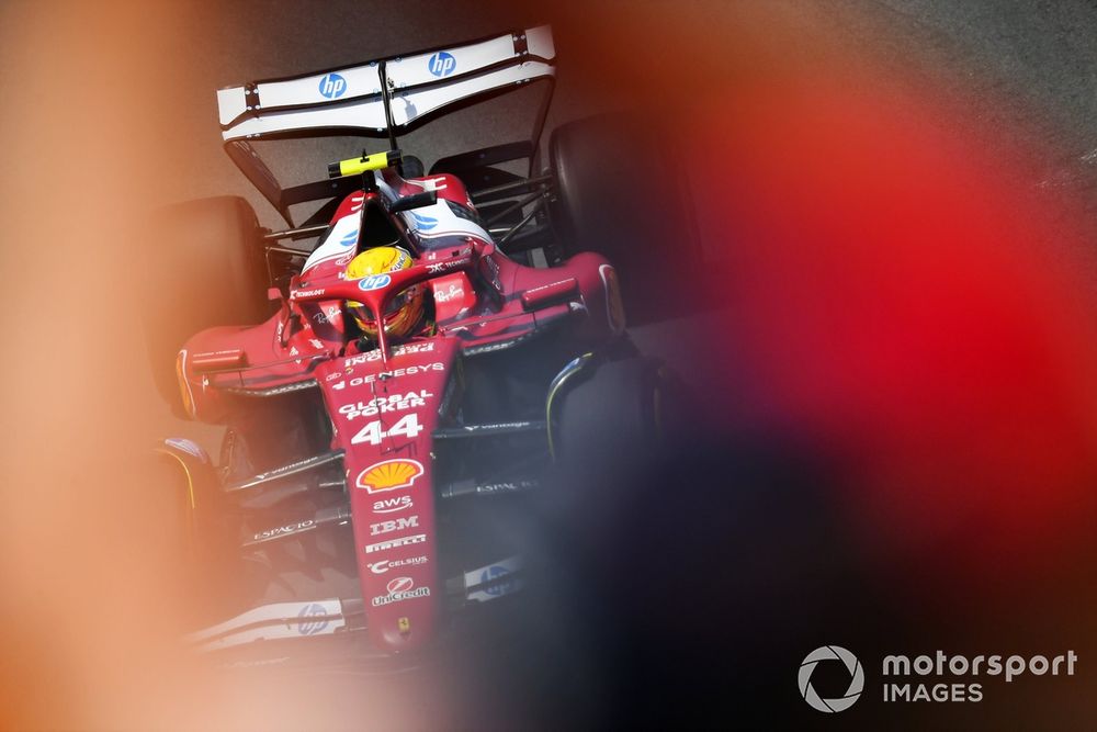 images-mgl-0L1Ngvj2-s1000-lewis-hamilton-ferrari