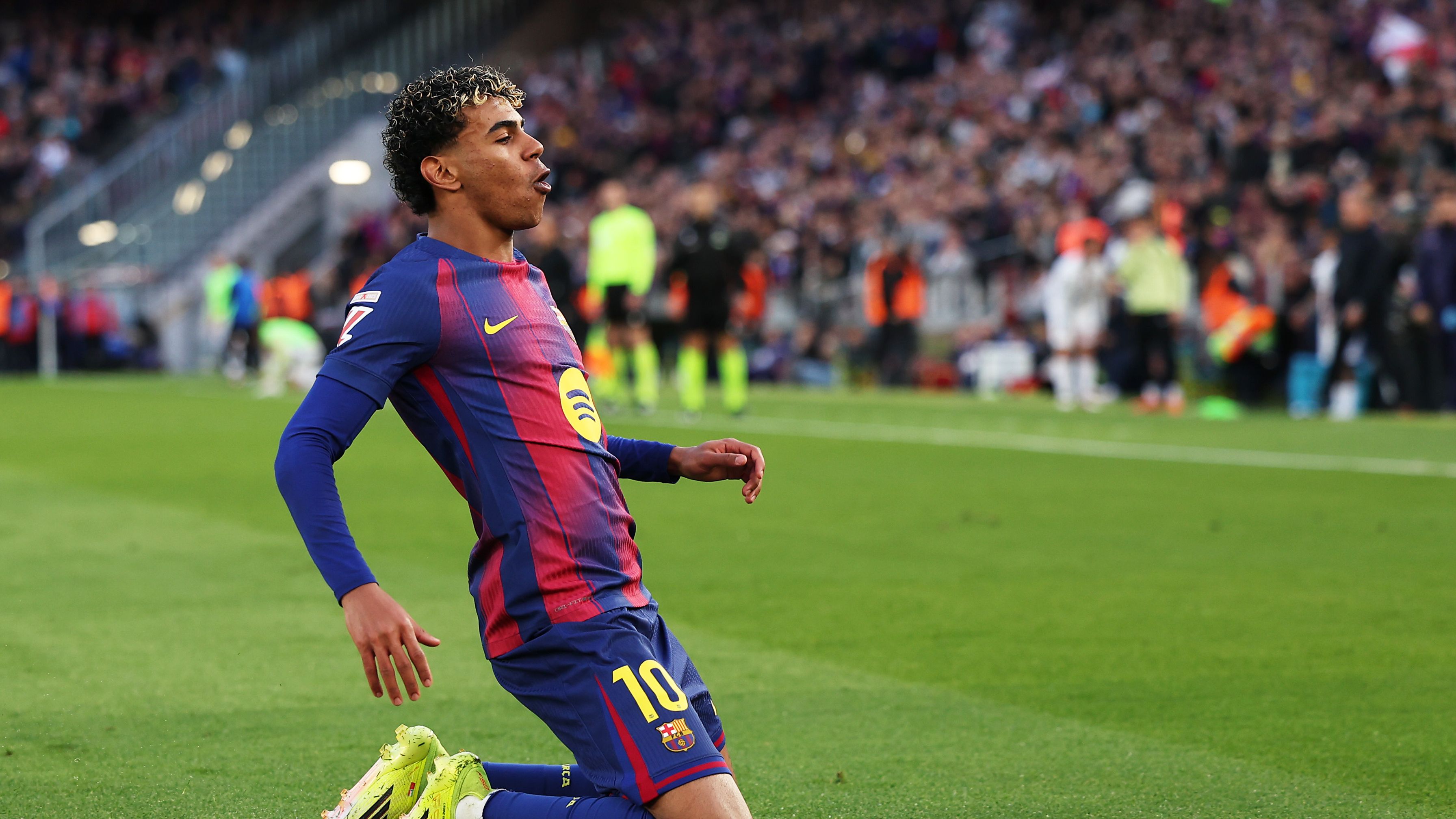 images-v3-getty-2260400569-crop-MM5DGNJYGQ5DEMBRGY5G433XMU5DAORRGM4A====-GettyImages-2260400569