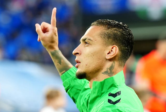 v2-image-production-b51754dd89265d100f18a7302be2a6e4Y29udGVudHNlYXJjaGFwaSwxNzU2ODA2NTAx-2.80416367