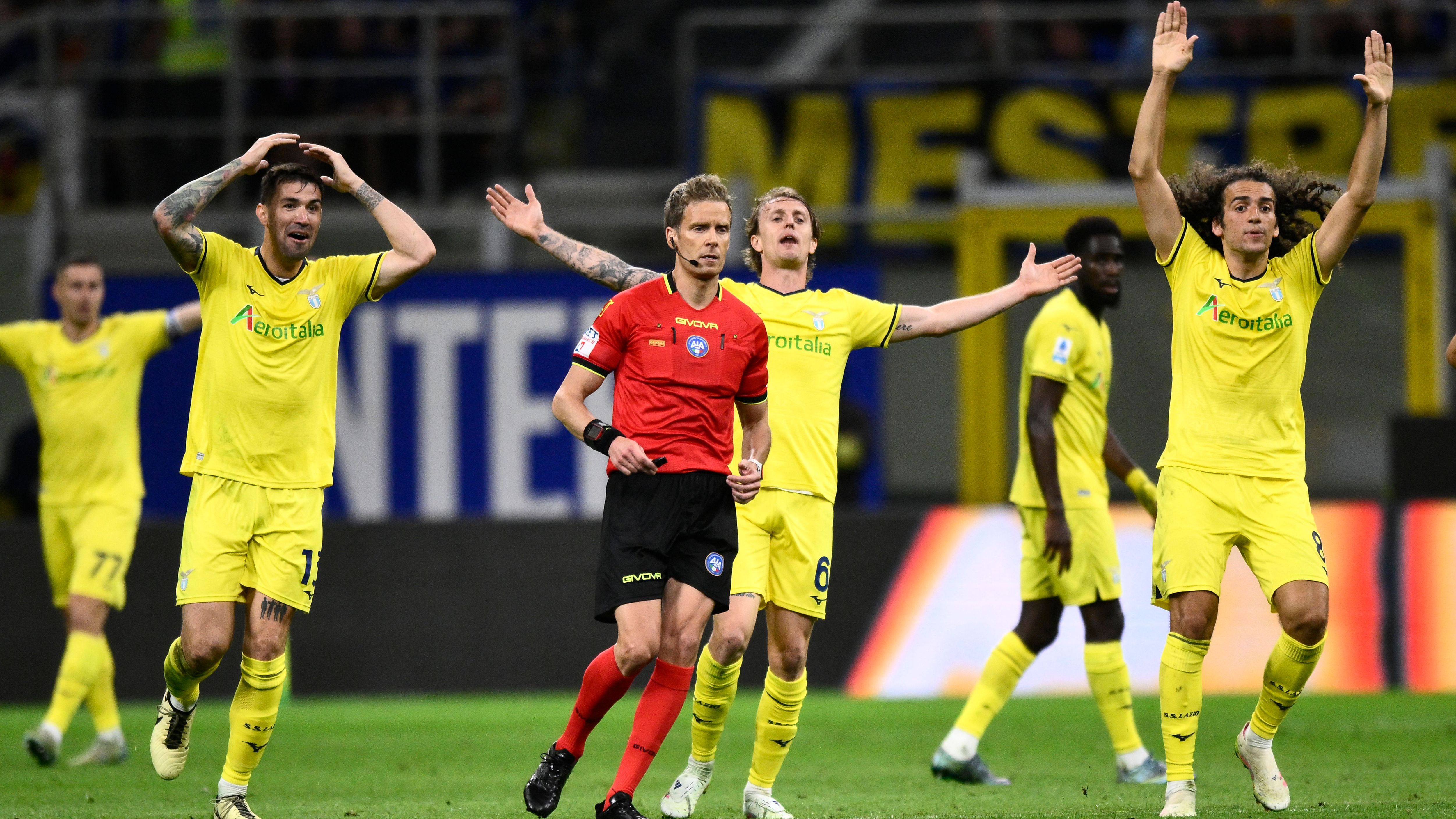 images-v3-getty-2215261279-crop-MM5DKMBQGQ5DEOBRGU5G433XMU5DAORSGYYQ====-GettyImages-2215261279