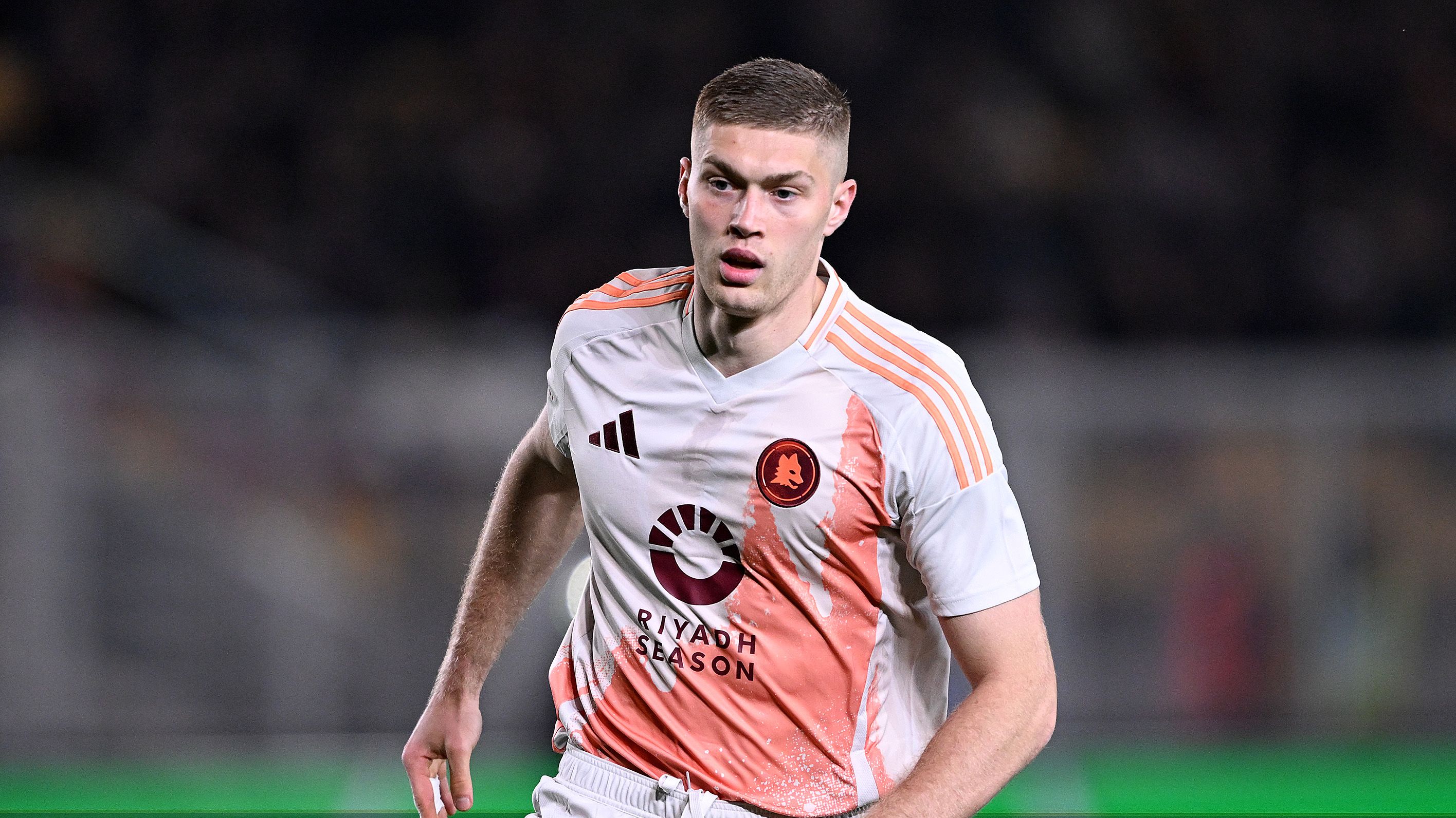 images-v3-getty-2207753125-crop-MM5DEOBTGI5DCNJZGM5G433XMU5DGNZWHIYA====-GettyImages-2207753125