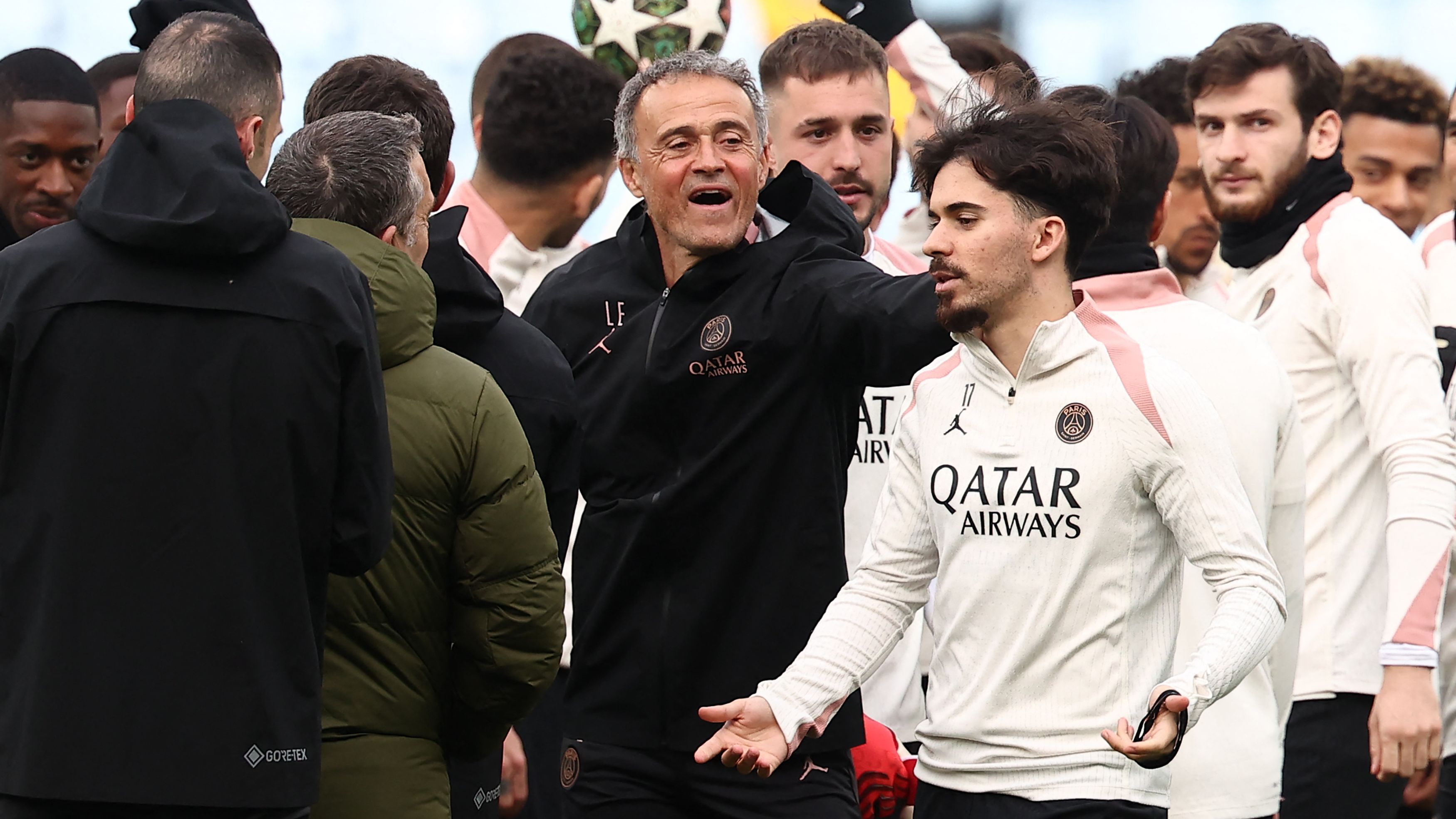 images-v3-getty-2209717579-crop-MM5DGNJQGA5DCOJWHE5G433XMU5DAORRHAZQ====-GettyImages-2209717579