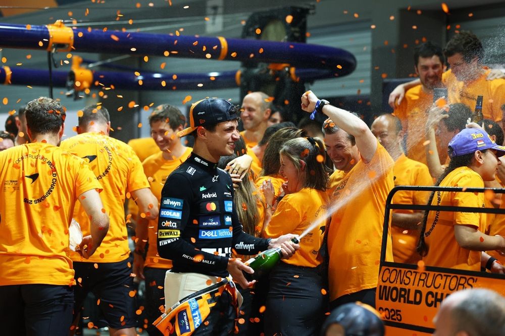 images-mgl-Y99k8oAY-s1000-lando-norris-mclaren