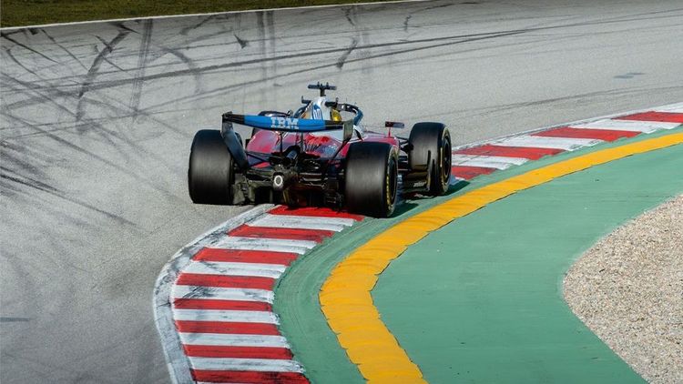 images-mgl-0kZAdAj6-s1000-lewis-hamilton-ferrari