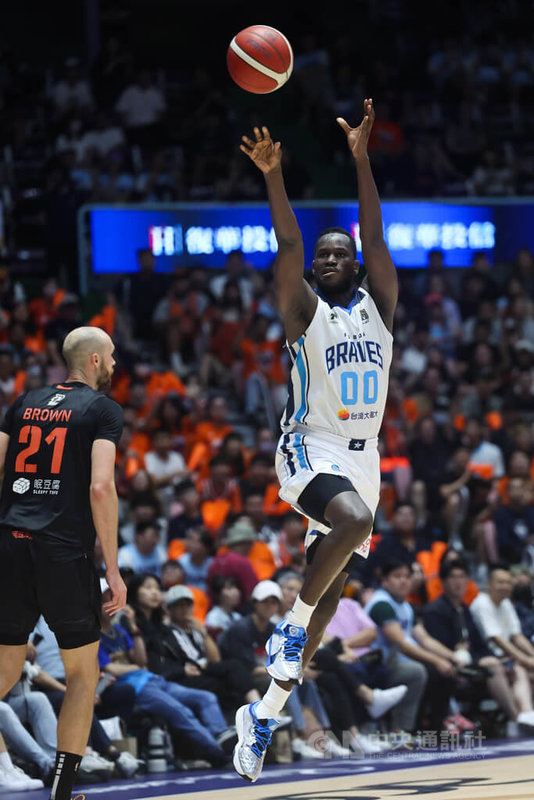 www-WebPhotos-800-20250519-683x1024_wmky_0_C20250519000246