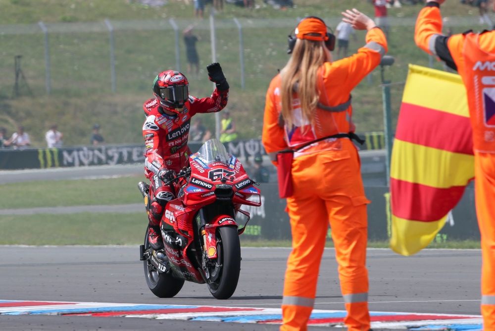 images-mgl-6l9reD80-s1000-francesco-bagnaia-ducati-team