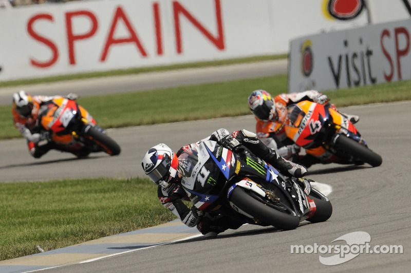 static-img-mgl-1000000-1030000-1035000-1035700-1035756-s1000-motogp-indianapolis-gp-2010-ben-spies-monster-yamaha-tech-3