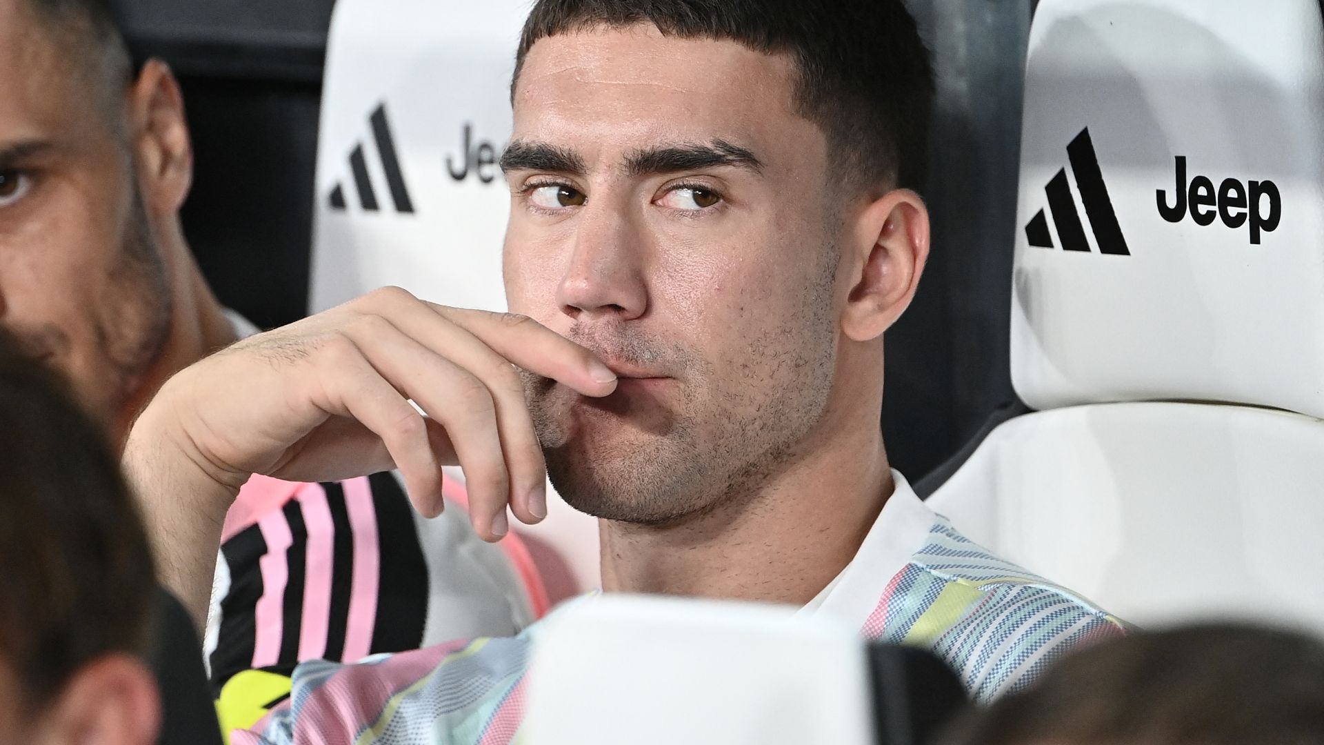 images-v3-bltbb9d31bb9ec42de8-Vlahovic%20panchina%20Juventus