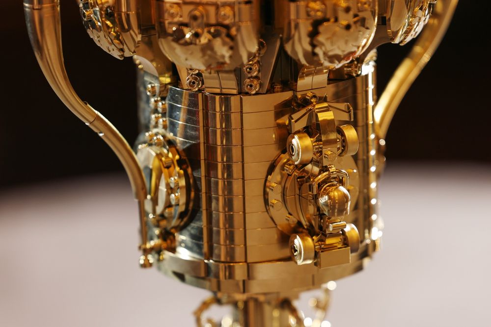 images-mgl-2eAKwL32-s1000-lego-race-winners-trophy