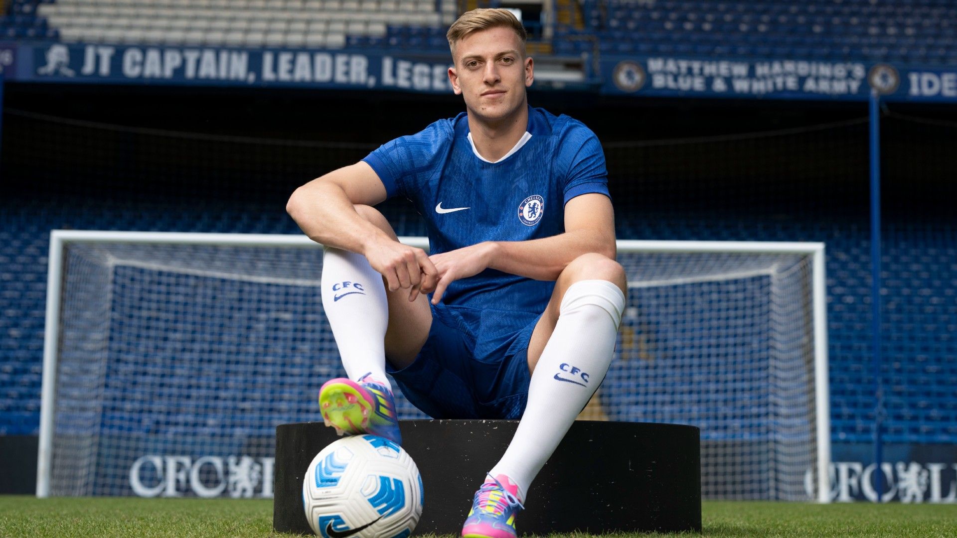 images-v3-blt99316ab0396fd868-Liam%20Delap%20Chelsea