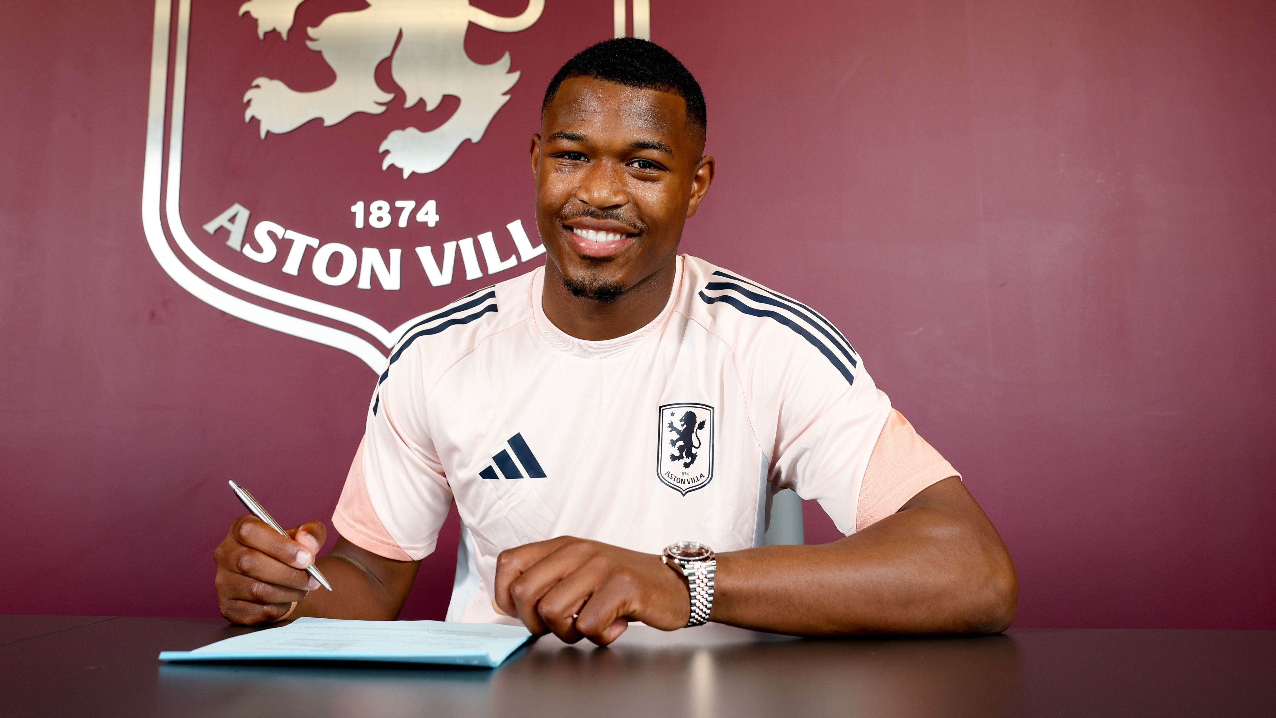 images-v3-blt1a384256750db3d3-crop-MM5DIMBYGM5DEMRZG45G433XMU5DQMRRHI4TONA=-GettyImages-2223061653