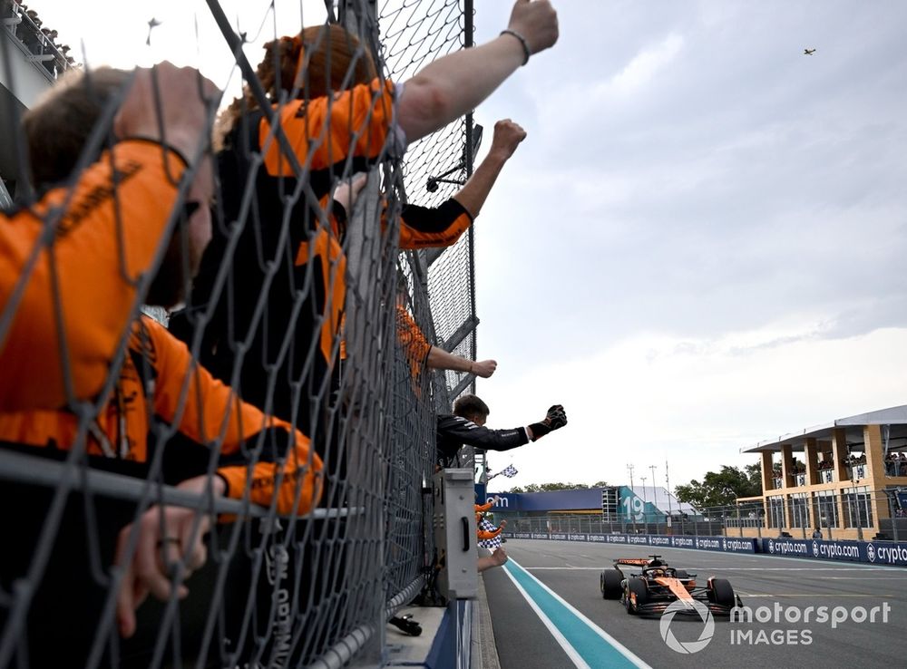 images-mgl-YEQRMk5Y-s1000-oscar-piastri-mclaren