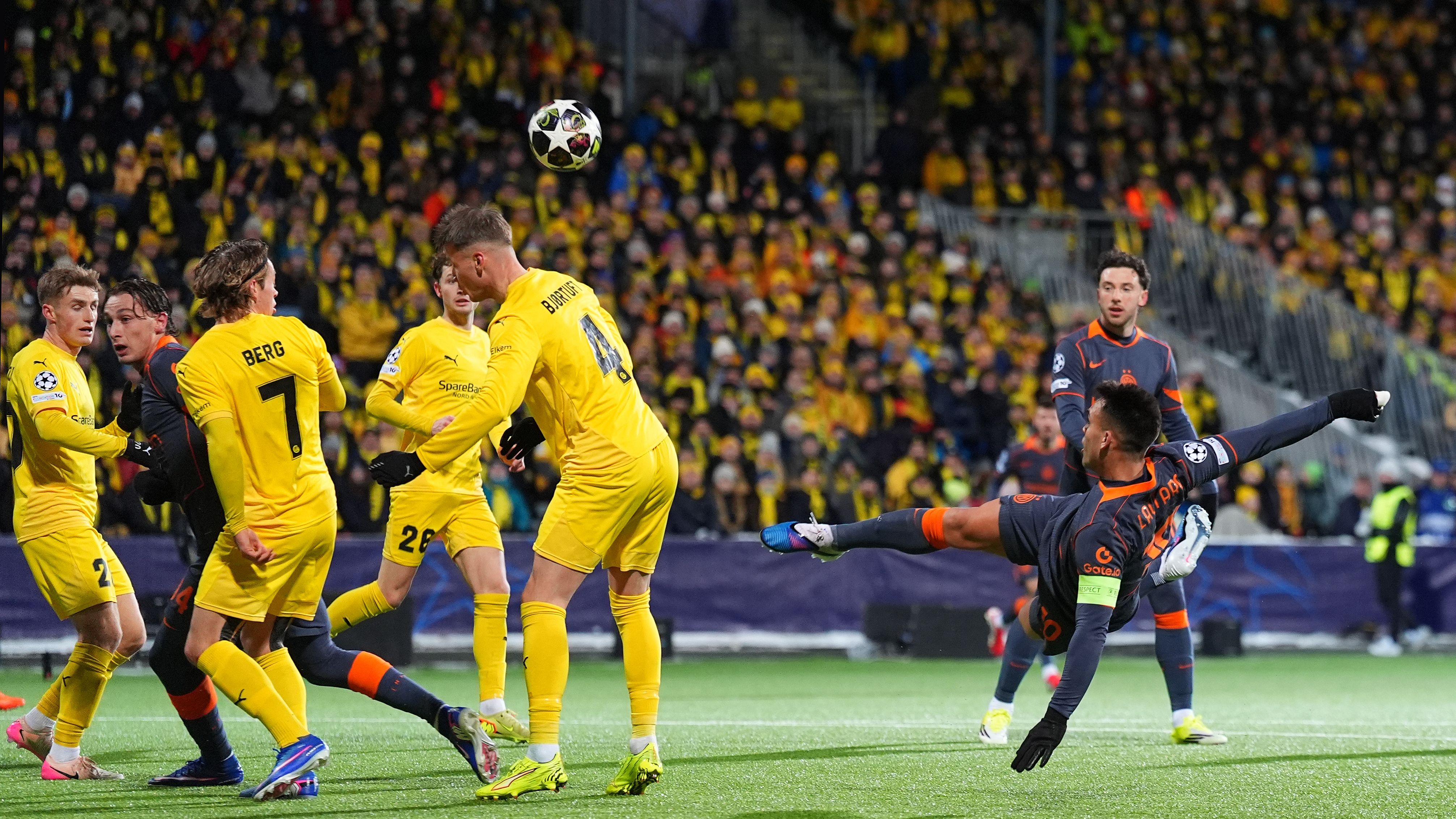 images-v3-getty-2262361435-crop-MM5DIMBSGQ5DEMRWGQ5G433XMU5DAORSGEYA====-GettyImages-2262361435