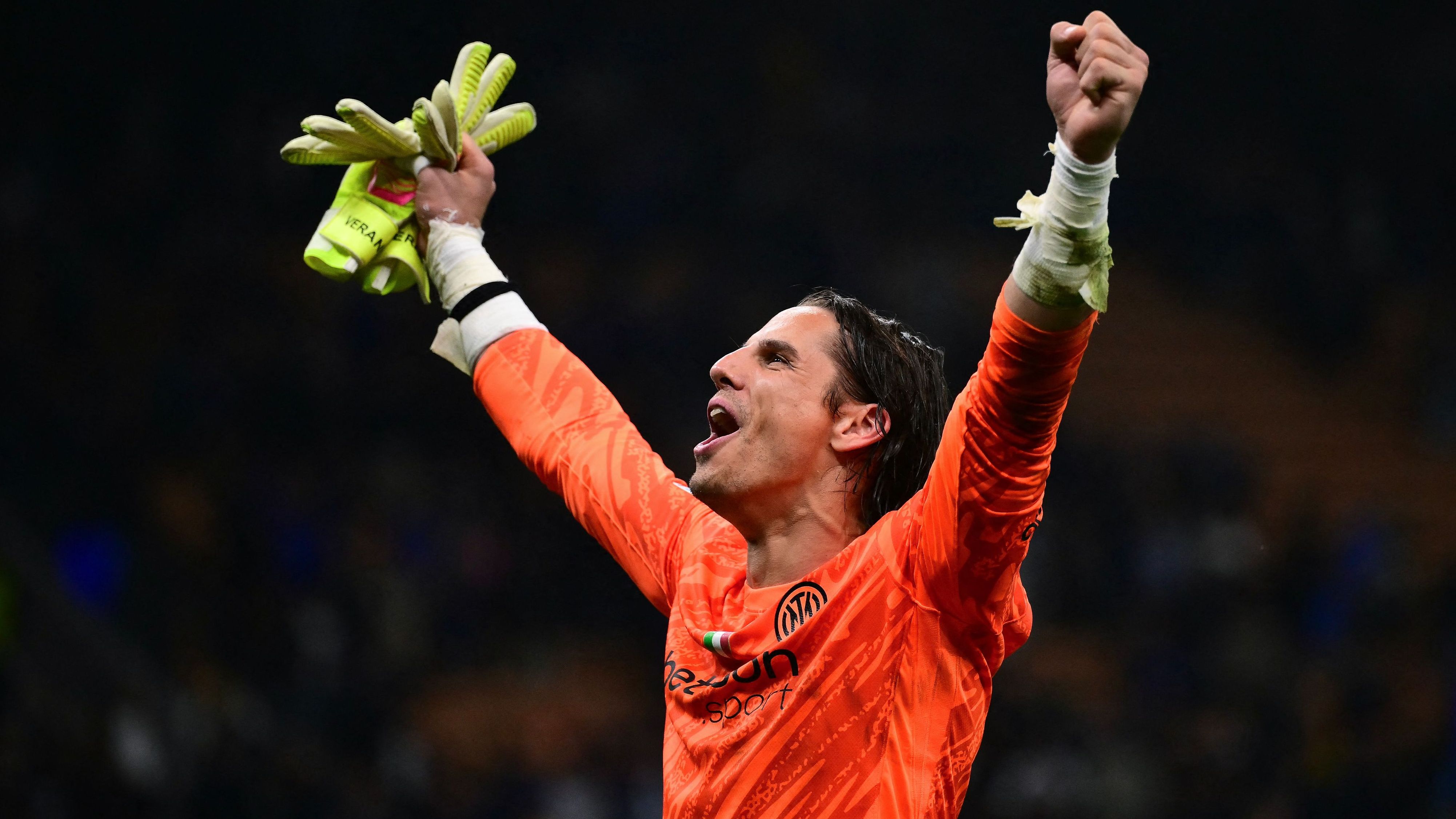 images-v3-getty-2213209863-crop-MM5DIMBQGM5DEMRVGI5G433XMU5DMNJSHI2TMNY=-GettyImages-2213209863