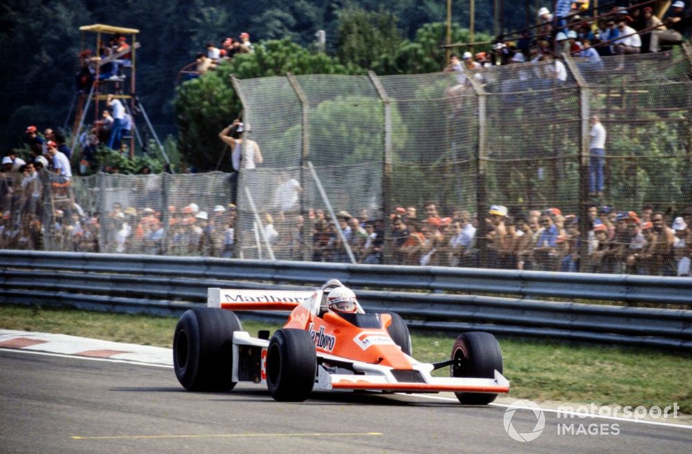 images-mgl-0k7Rag80-s1000-giacomo-agostini-williams-fw06-1