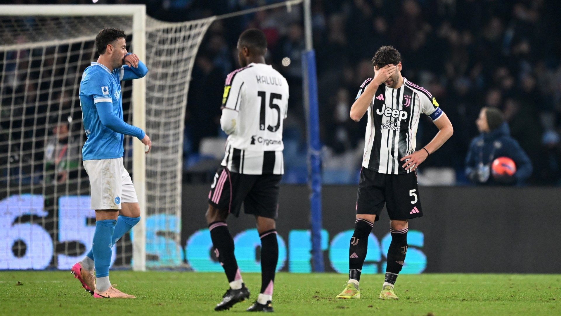 images-v3-blt48cb29bbea3f3f3c-Locatelli%20Napoli%20Juventus