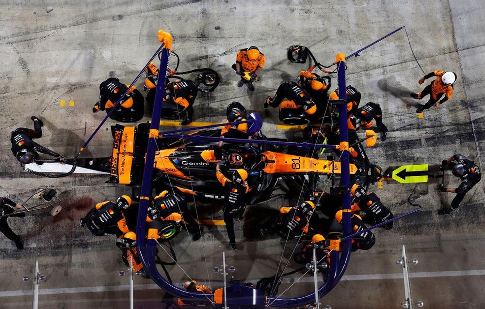 images-mgl-6x7Z7VJY-s1000-oscar-piastri-mclaren