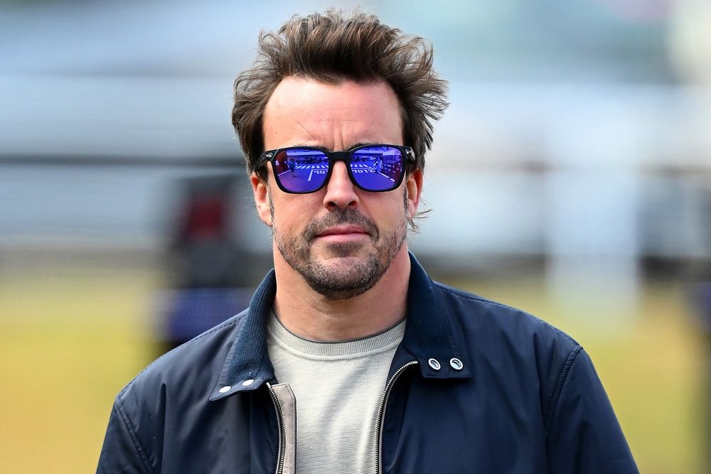 images-mgl-68yGrgX0-s1000-fernando-alonso-aston-martin-r