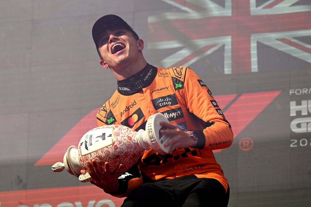 images-mgl-6n9ZNNXY-s1000-lando-norris-mclaren