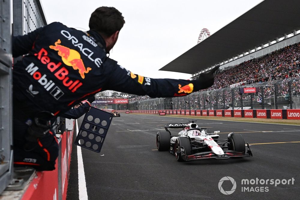 images-mgl-6VRppOd6-s1000-max-verstappen-red-bull-racing