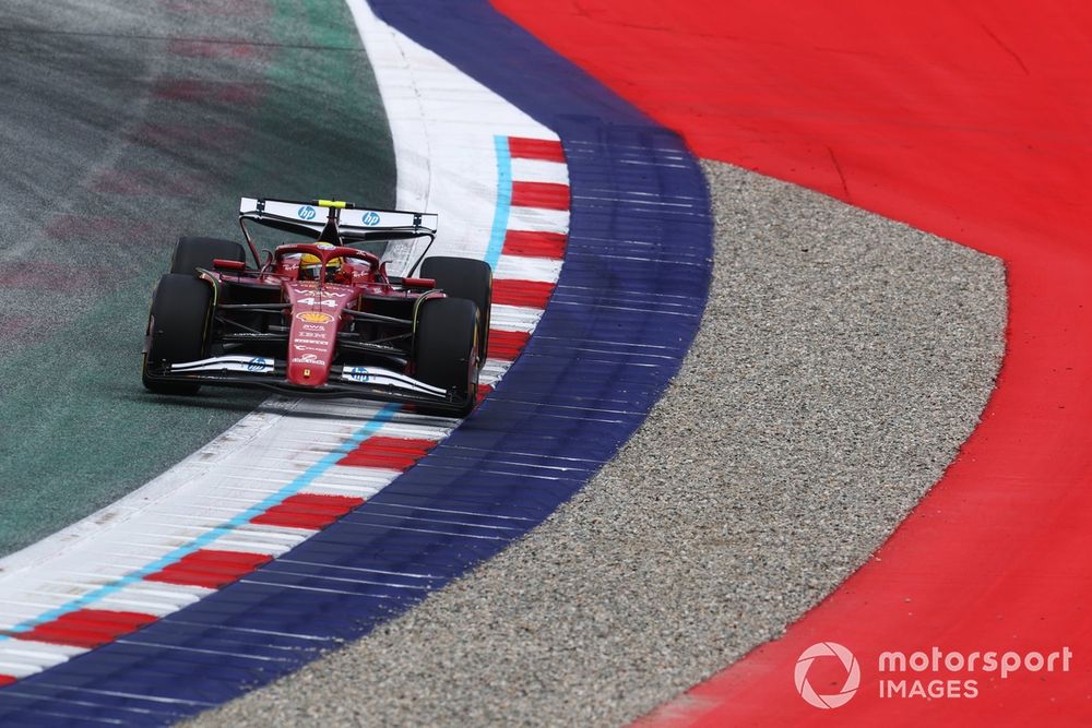 images-mgl-27vd4Ne0-s1000-lewis-hamilton-ferrari