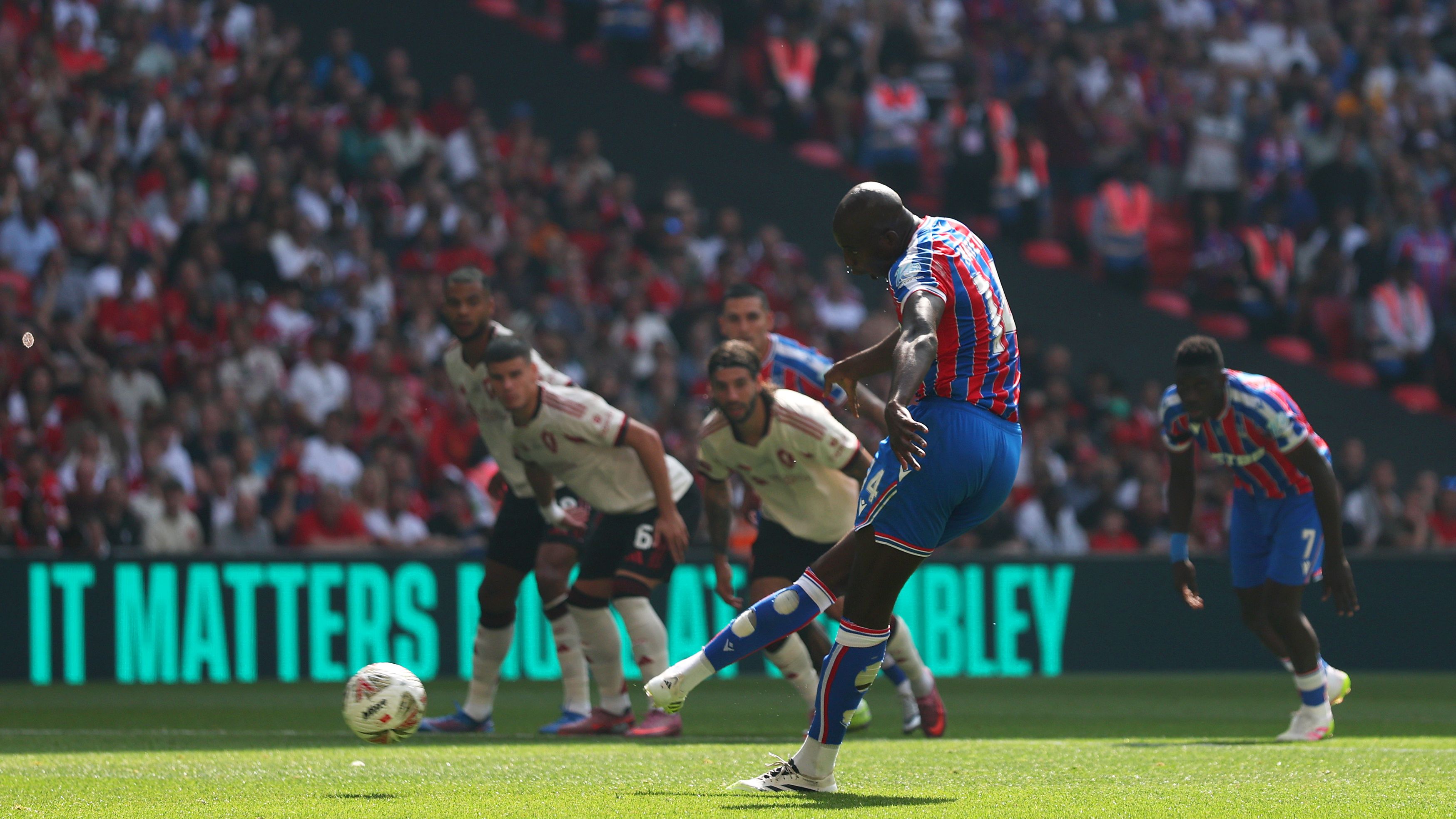 images-v3-getty-2229386239-crop-MM5DGNBZG45DCOJWG45G433XMU5DAORRHAZA====-GettyImages-2229386239