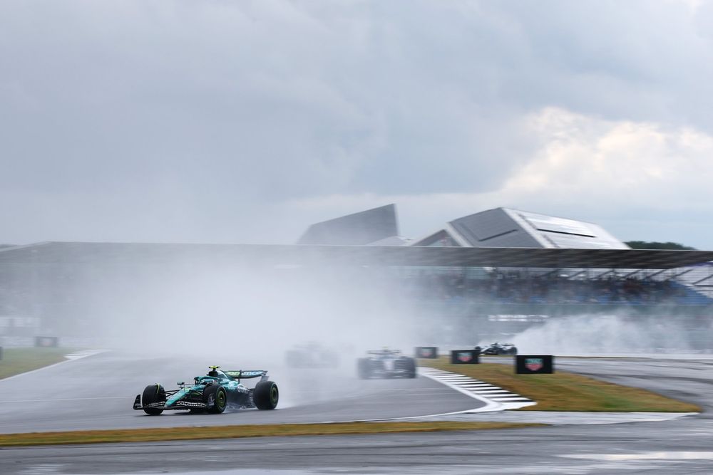 images-mgl-2GzX38V0-s1000-fernando-alonso-aston-martin-r