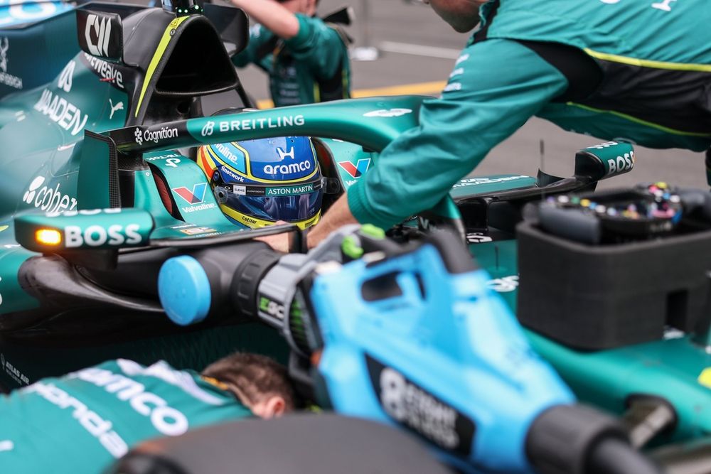 images-mgl-0ZqAV8o6-s1000-fernando-alonso-aston-martin-r
