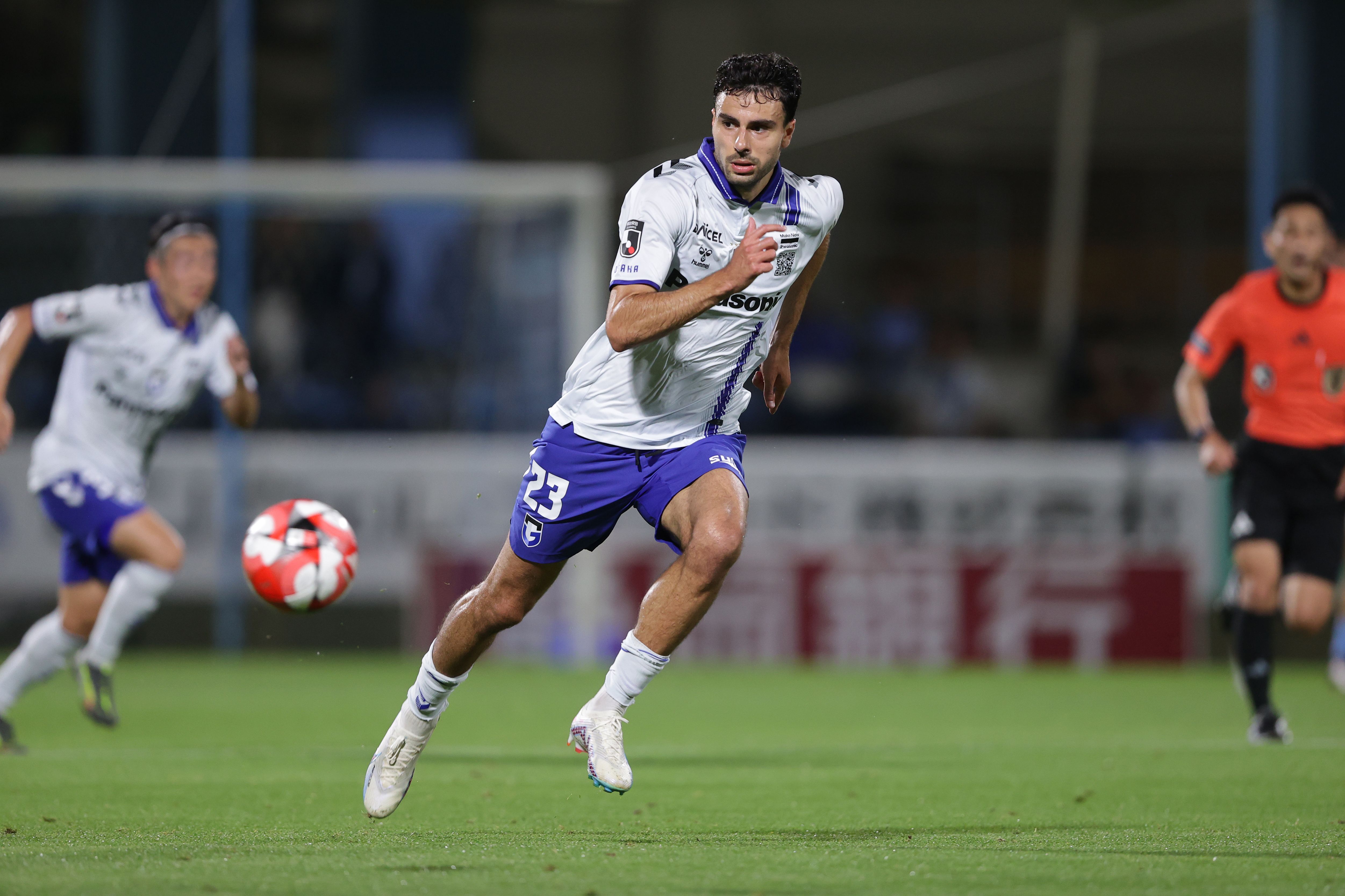 images-v3-bltbc73ba8f47df569f-GettyImages-2216274918