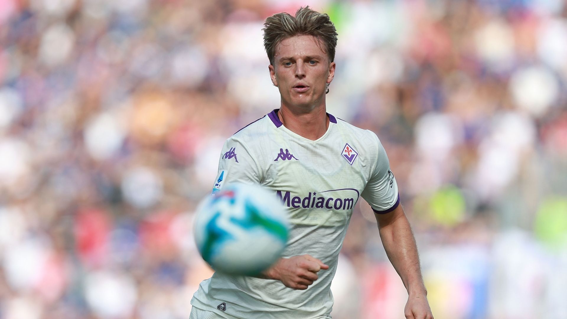 images-v3-blt360ac8a9d716921f-crop-MM5DCOJSGA5DCMBYGA5G433XMU5DAORR-Gudmundsson%20Fiorentina