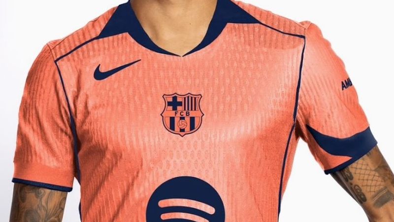 images-v3-blt0ee2148cf4eeef61-crop-MM5DQMBQHI2DKMB2NZXXOZJ2GEYTAORWGY======-barca-25-26-third-kit%20(6)