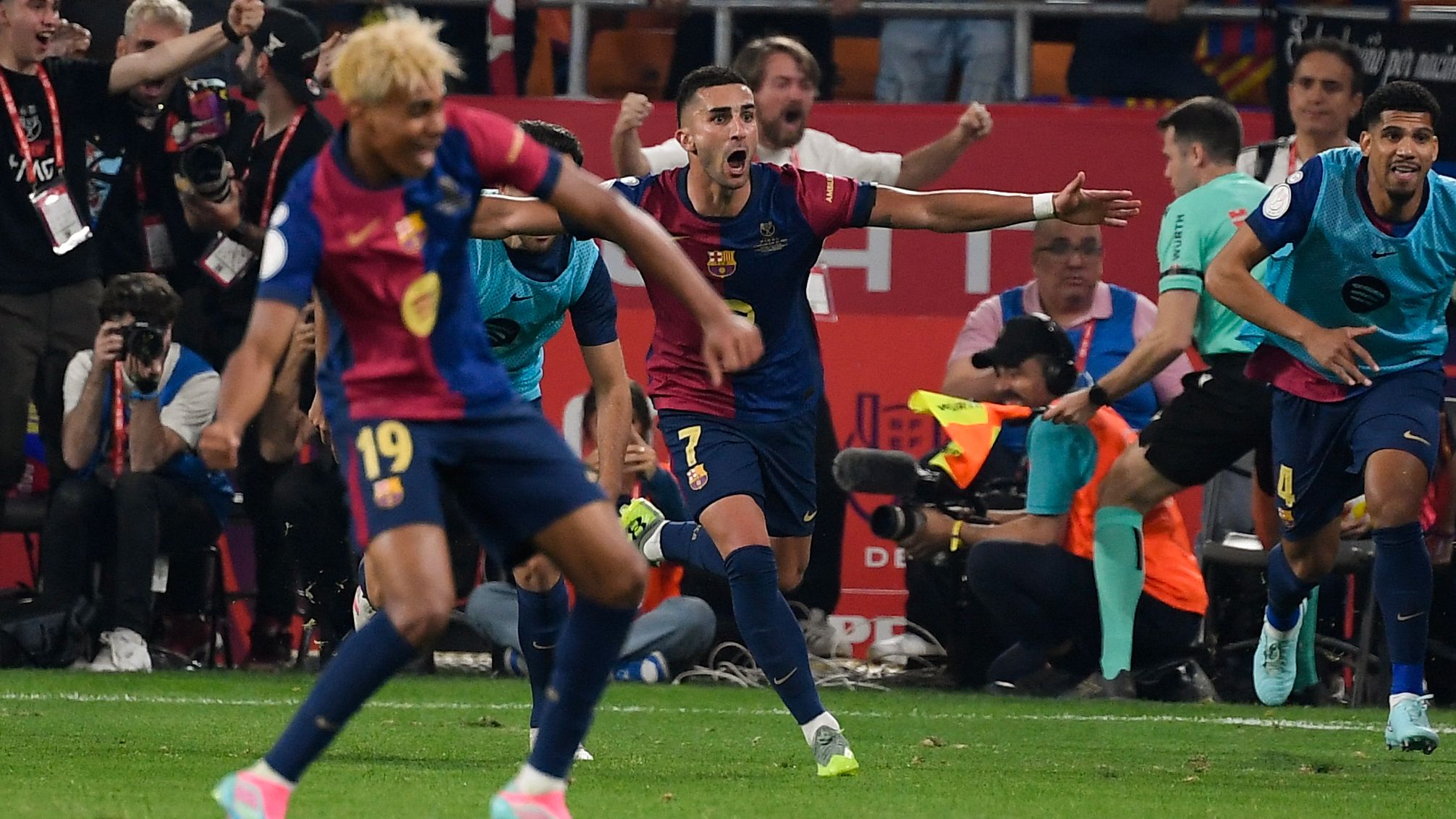 images-v3-bltefdd7760a4c826b6-crop-MM5DEMBRGI5DCMJTGI5G433XMU5DAORRGA2Q====-GettyImages-2211562337