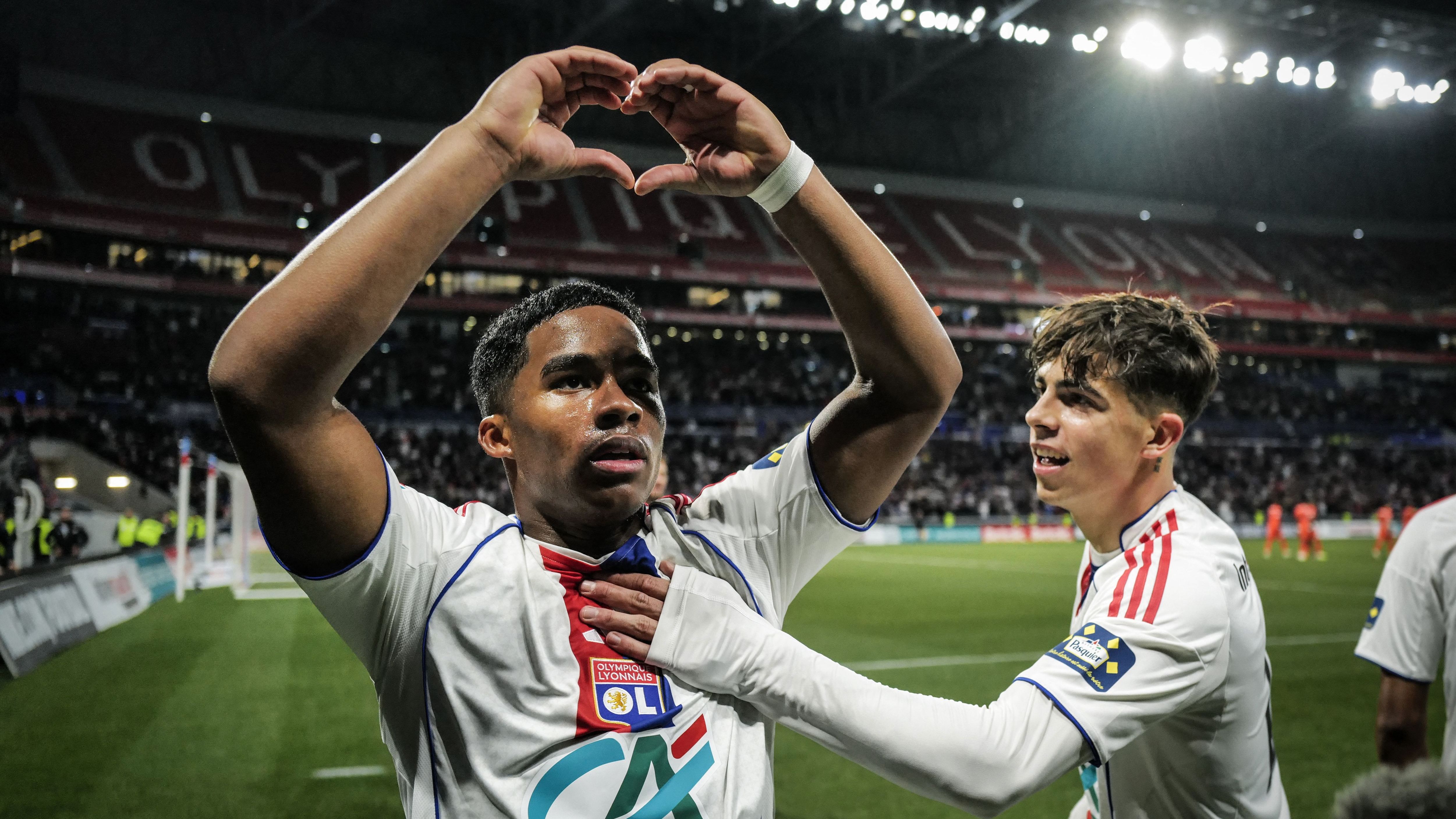 images-v3-getty-2259386263-crop-MM5DKMBQGI5DEOBRGQ5G433XMU5DAORSGYZA====-GettyImages-2259386263