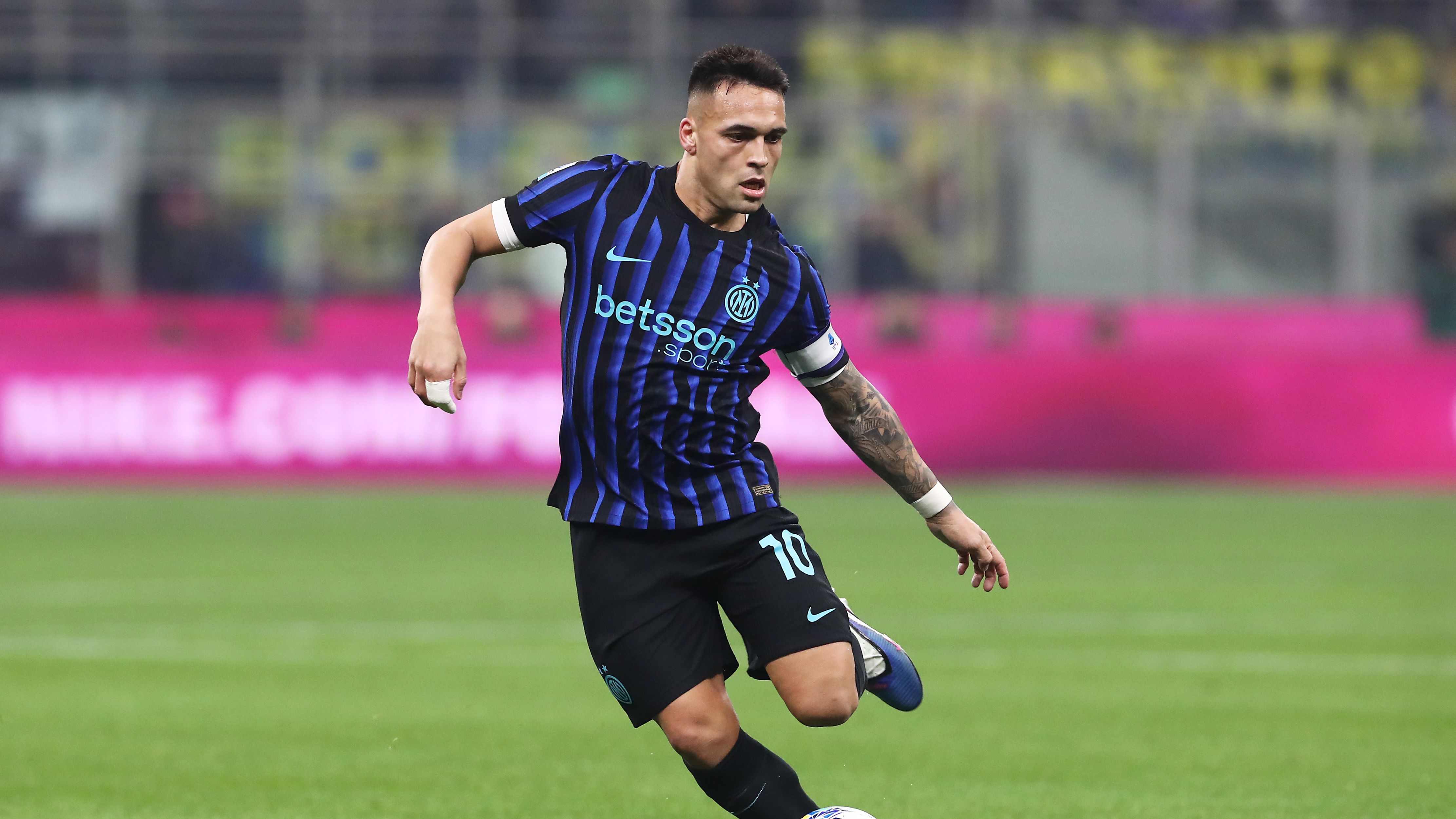 images-v3-getty-2261660659-crop-MM5DINBUGU5DENJQGA5G433XMU5DAORTHE======-GettyImages-2261660659