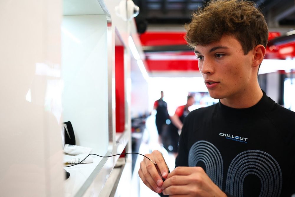 images-mgl-2eAKglb2-s1000-oliver-bearman-haas-f1-team