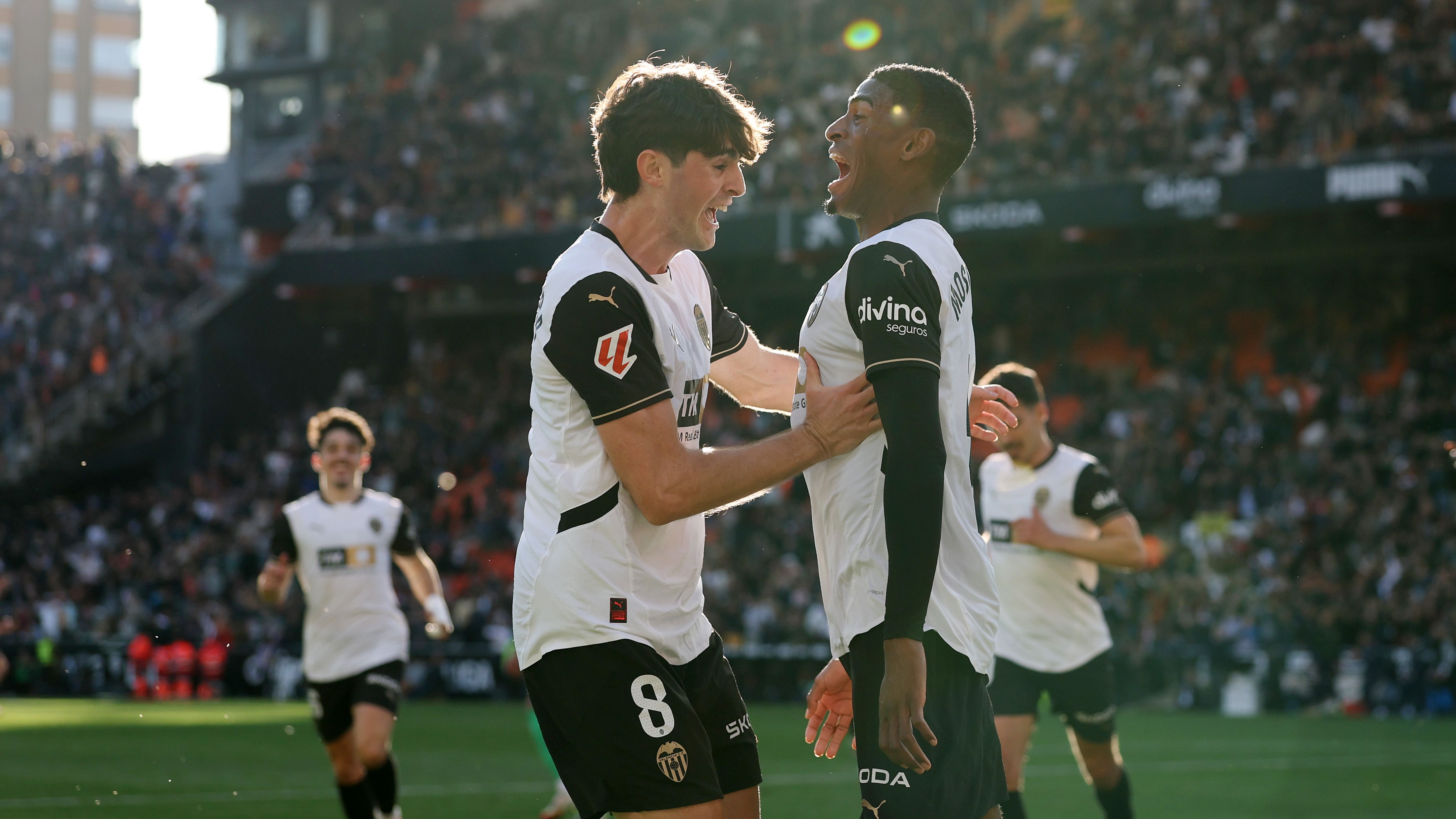 images-v3-getty-2198546178-crop-MM5DIMZXGQ5DENBWGA5G433XMU5DAORSGI4A====-GettyImages-2198546178