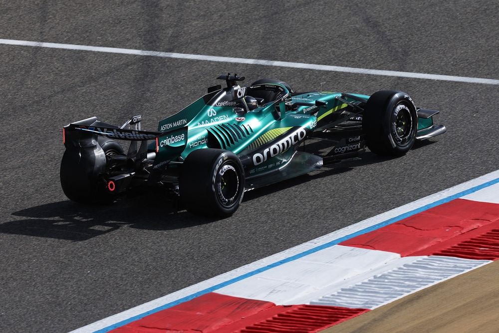 images-mgl-6Al7B5DY-s1000-lance-stroll-aston-martin-raci