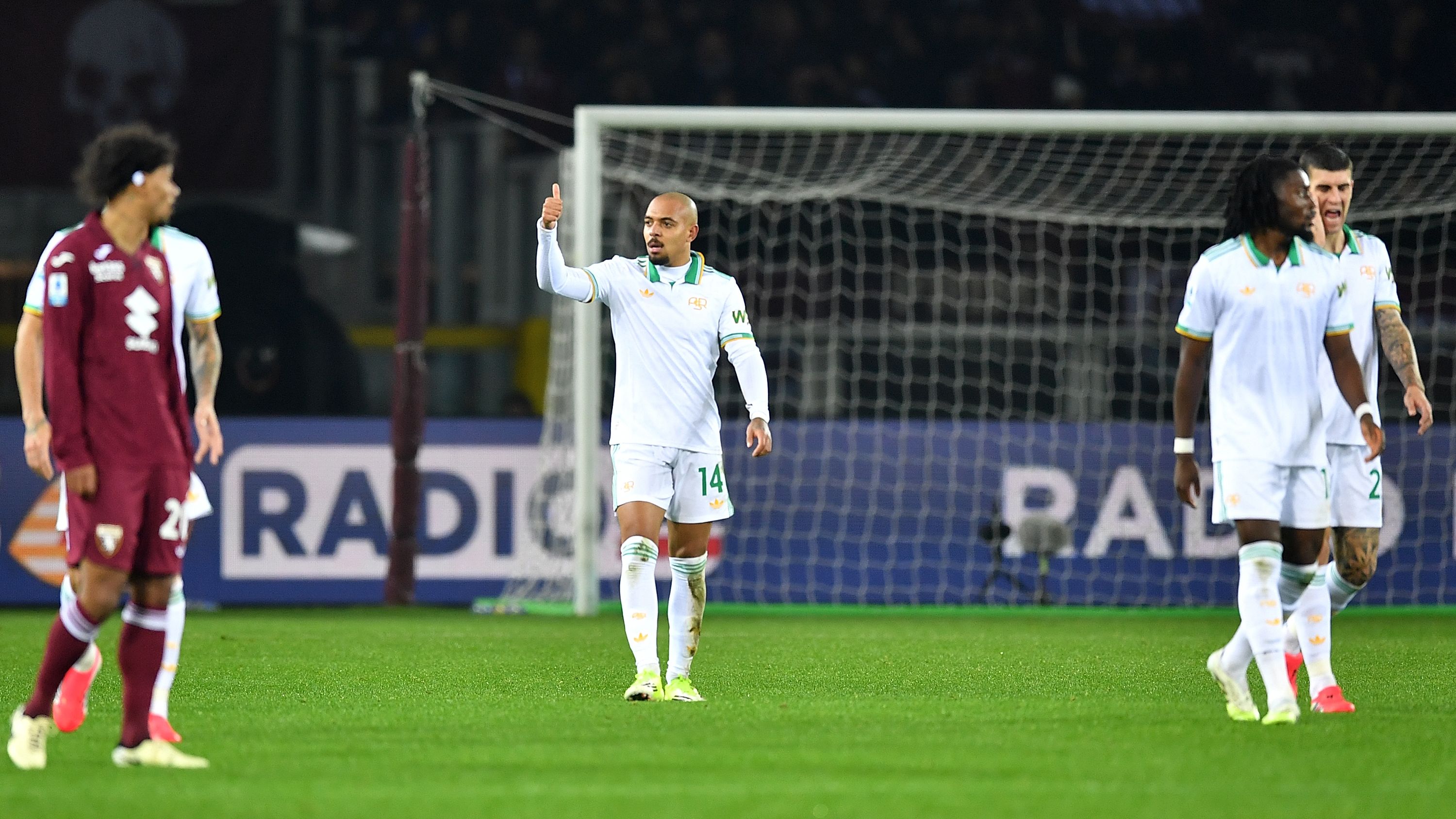 images-v3-getty-2256345922-crop-MM5DGMBQGA5DCNRYHA5G433XMU5DAORRGU3A====-GettyImages-2256345922