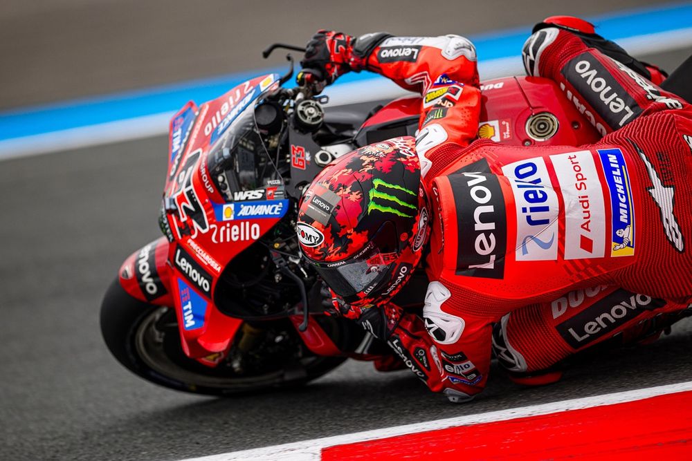 images-mgl-6O1GX1X2-s1000-francesco-bagnaia-ducati-team