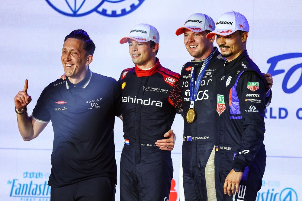 images-mgl-6VRz3XG6-s1000-podium-race-winner-nick-cassid