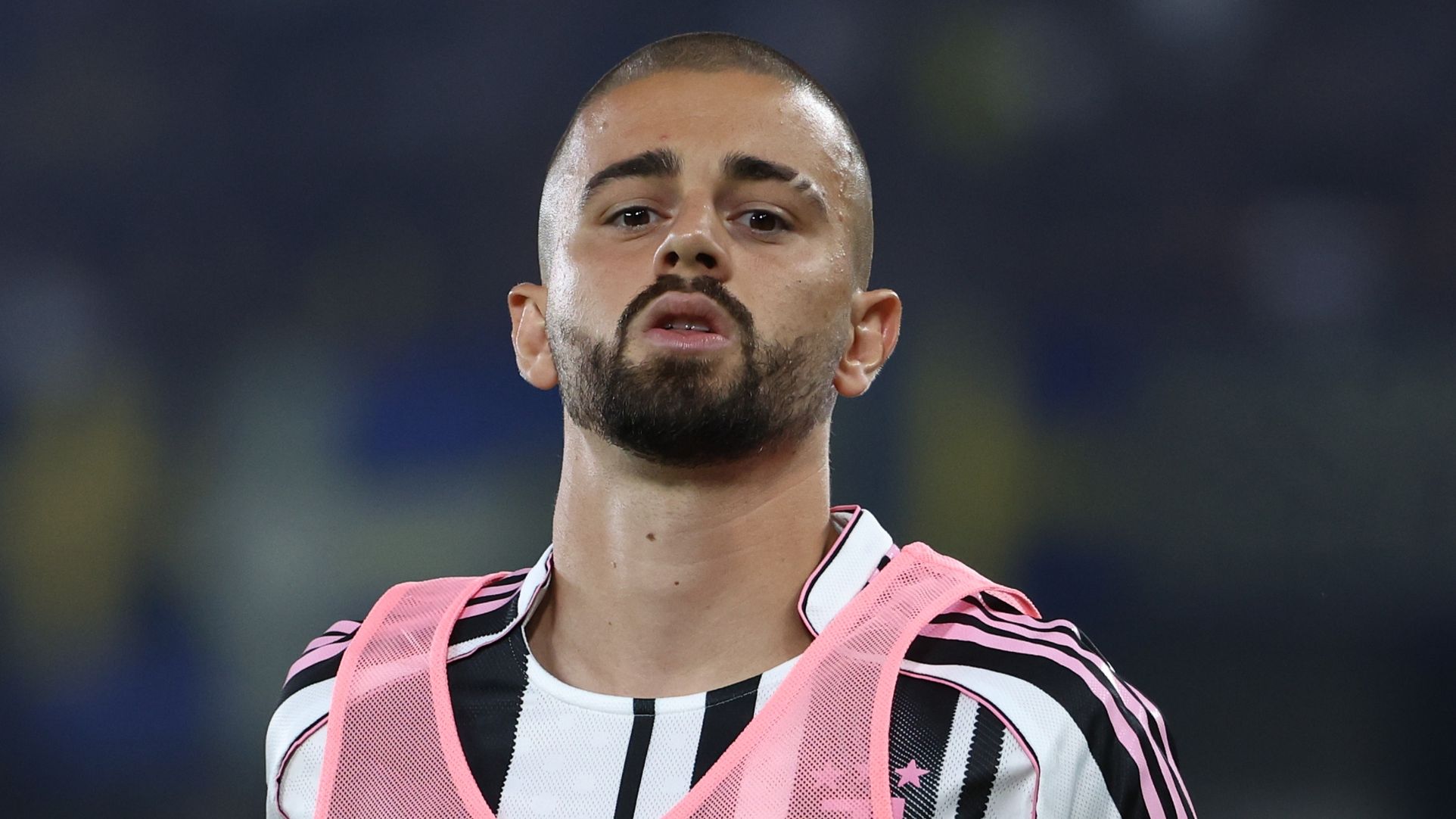 images-v3-blt9316481a9bdddccd-crop-MM5DCOJSGQ5DCMBYGI5G433XMU5DEOB2GA======-Zhegrova%20Juventus%20(1)