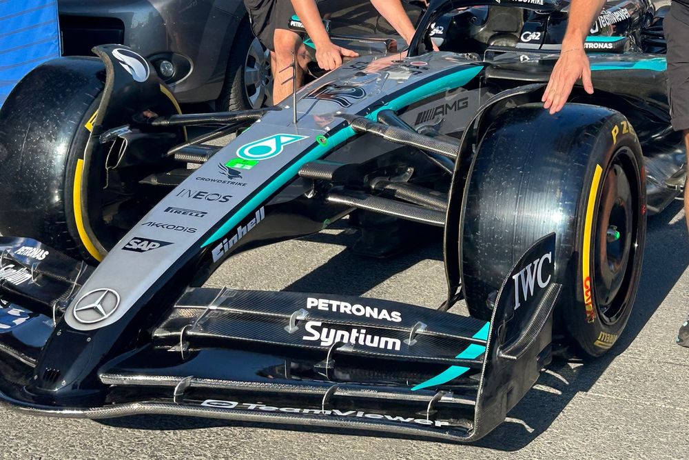 images-mgl-6gplrAj0-s1000-mercedes-front-wing-detail