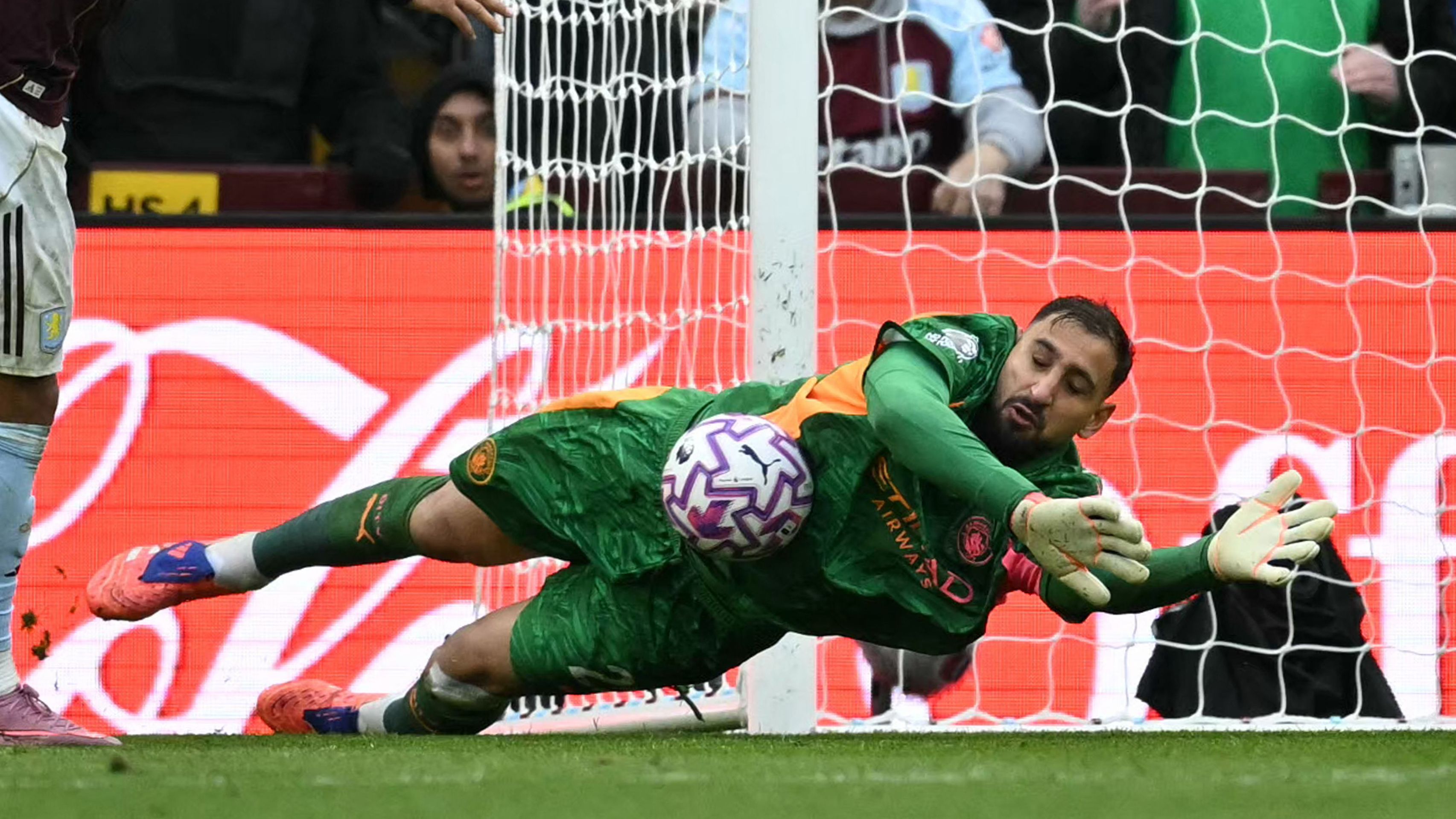 images-v3-getty-2243101409-crop-MM5DGNBRGE5DCOJRHE5G433XMU5DCNBRHA5DCNBQGQ======-GettyImages-2243101409