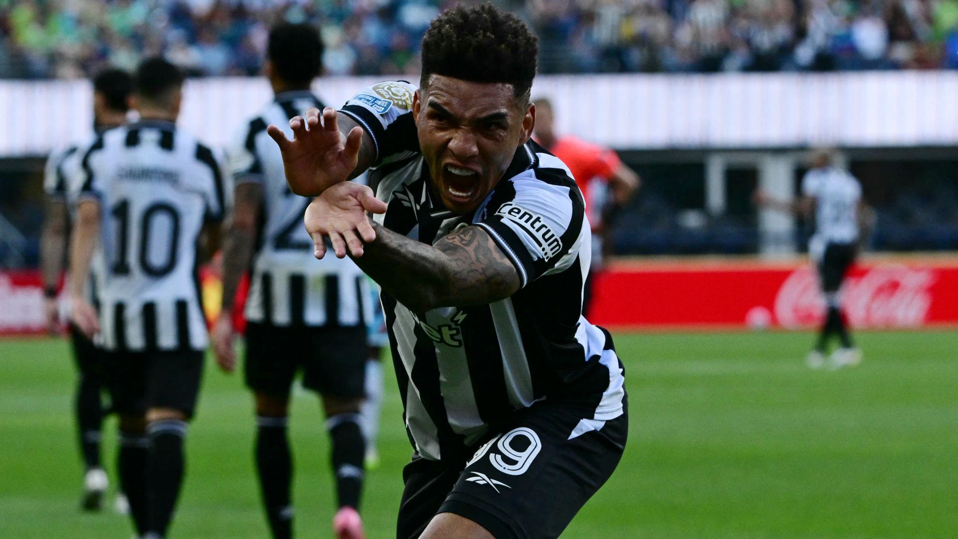 images-v3-blt146ed92cec4947ae-Igor-Jesus