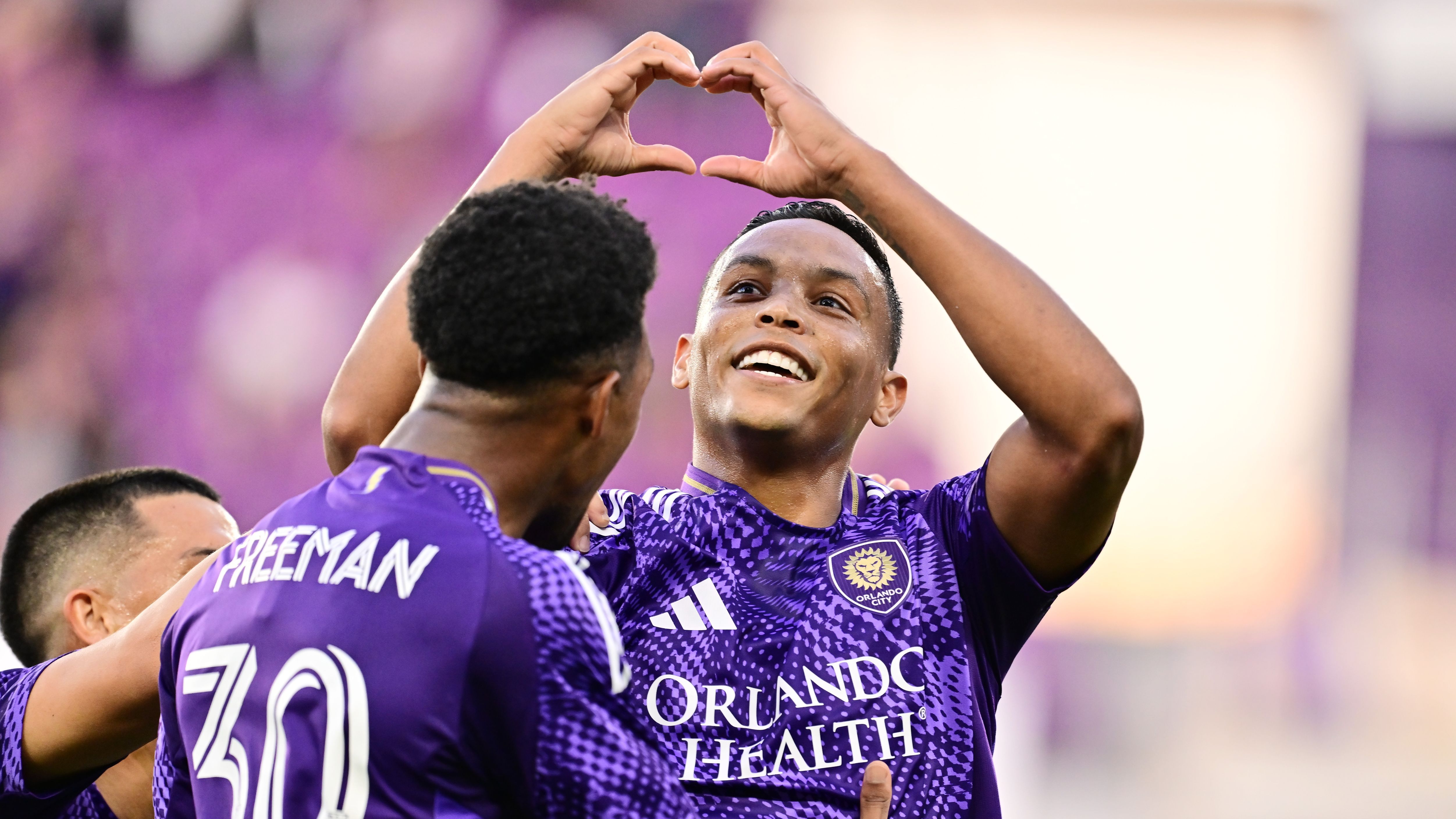 images-v3-getty-2215149783-crop-MM5DKMBQGU5DEOBRGU5G433XMU5DAORQ-GettyImages-2215149783