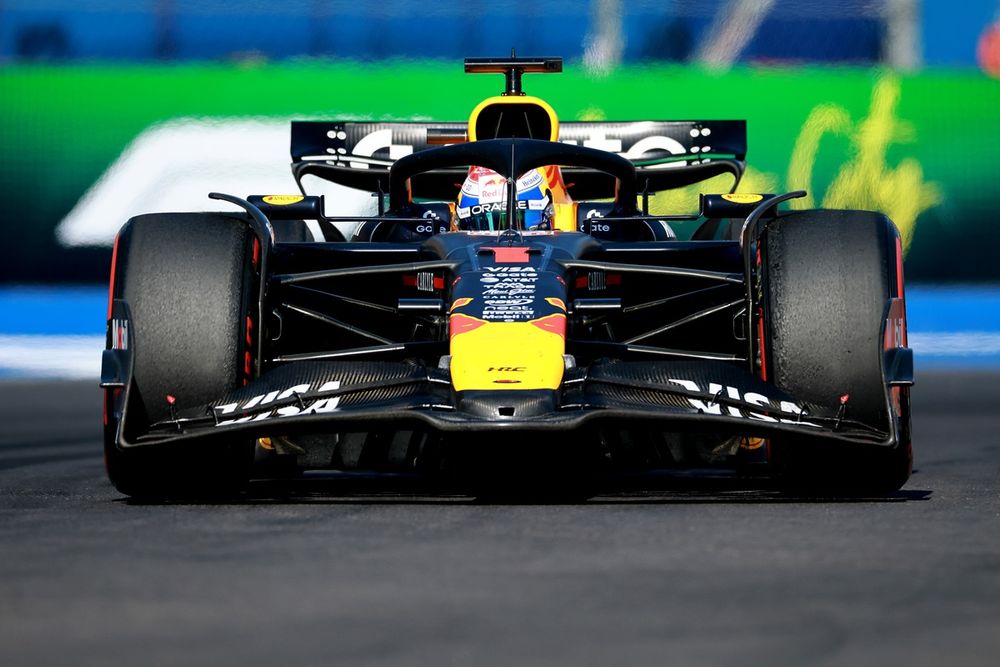 images-mgl-2eZgg19Y-s1000-max-verstappen-red-bull-racing